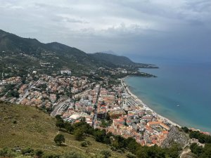 Foto budovy DM Lovosická Foto budovy DM Lovosická